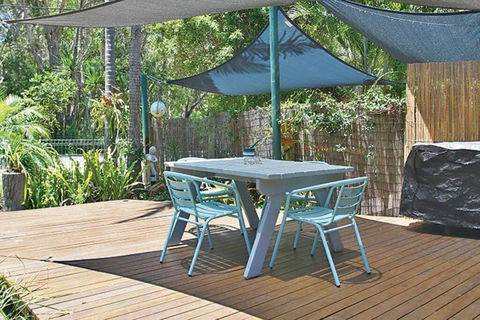 AMITY BEACH BUNGALOW - Sunshine Coast Guide 0