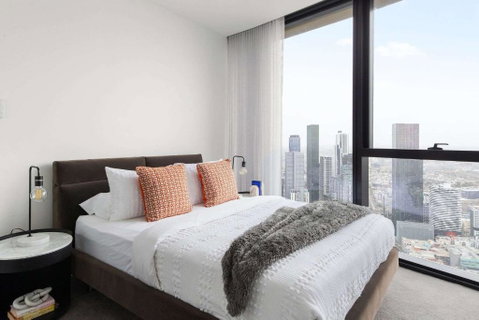 An Astonishing 3BR Apt At Sapphire By The Gardens - Sunshine Coast Guide 1