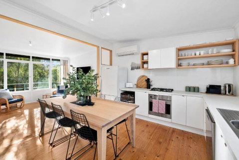 Anglesea Beach House 2 - Sunshine Coast Guide 0