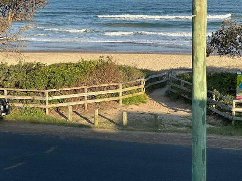 Amani Beach Haus, On The Beach - Sunshine Coast Guide 0