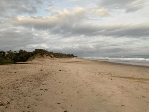 Amani Beach Haus, On The Beach - Sunshine Coast Guide 2