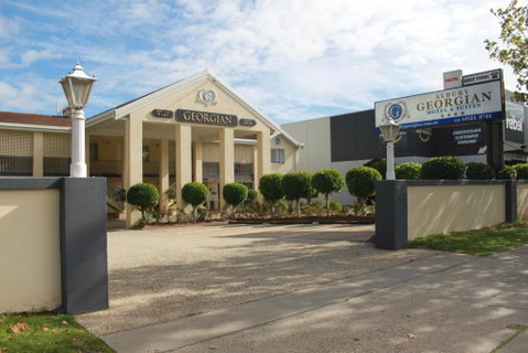 Albury Georgian Motel & Suites - Sunshine Coast Guide 0
