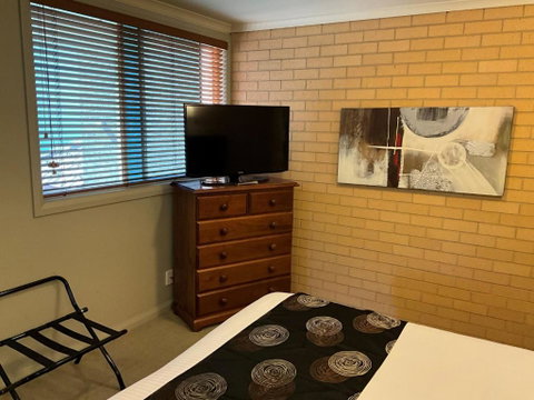 Albury Georgian Motel & Suites - Sunshine Coast Guide 1