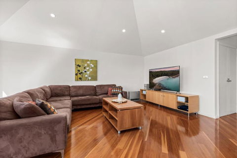Anatoli By Experience Jervis Bay - Sunshine Coast Guide 3