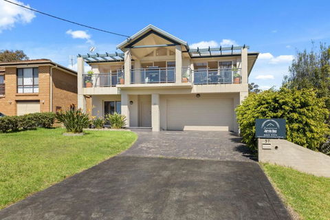 Anatoli By Experience Jervis Bay - Sunshine Coast Guide 1