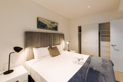 AirTrip Apartment On Margaret Street In CBD - Sunshine Coast Guide 4
