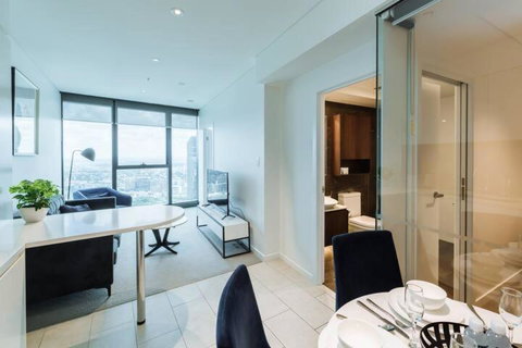 AirTrip Apartment On Margaret Street In CBD - Sunshine Coast Guide 1