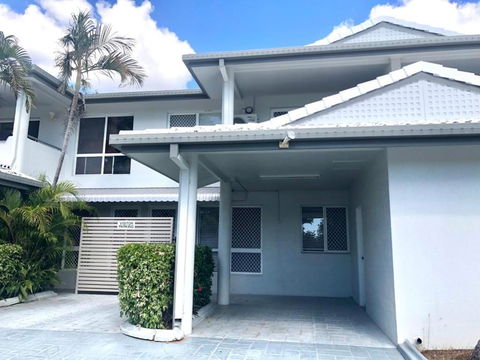 Alroy Street 4/7 - Sunshine Coast Guide 1