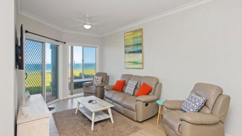 Apartment 14 - The Meridian - Sunshine Coast Guide 2