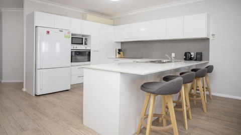 Apartment 14 - The Meridian - Sunshine Coast Guide 3