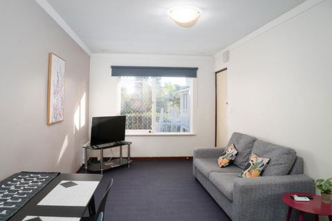 Apartment 26 Burswood - Sunshine Coast Guide 1
