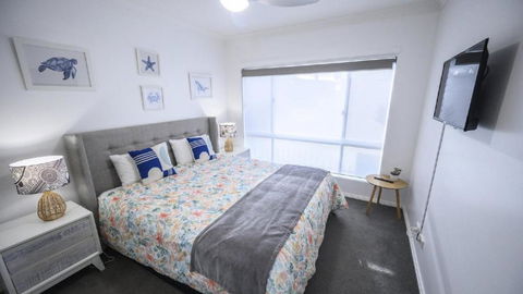Apartment 27 - The Meridian - Sunshine Coast Guide 4