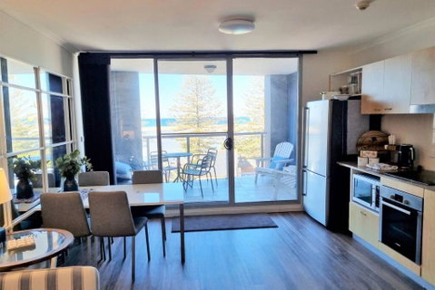 Apartment At The Entrance - Sunshine Coast Guide 2