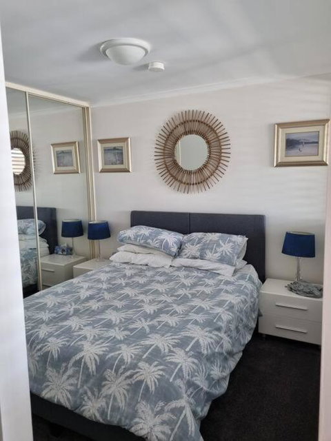 Apartment At The Entrance - Sunshine Coast Guide 3