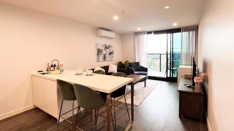 Apartment Next To Public Station, BoxHill Central, 2 Bedrooms, Free Parking And Wifi - Sunshine Coast Guide 1