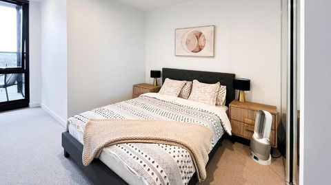 Apartment Next To Public Station, BoxHill Central, 2 Bedrooms, Free Parking And Wifi - Sunshine Coast Guide 3