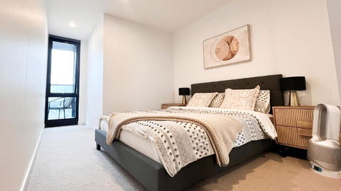 Apartment Next To Public Station, BoxHill Central, 2 Bedrooms, Free Parking And Wifi - Sunshine Coast Guide 4