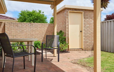 API Busselton Seaside Escape Apartments - Sunshine Coast Guide 1
