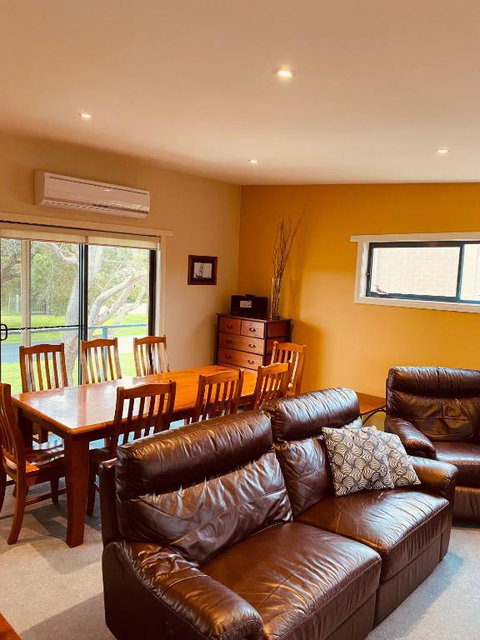 Apollo Bay Hideaway 5 Minute Walk To The Beach - Sunshine Coast Guide 2
