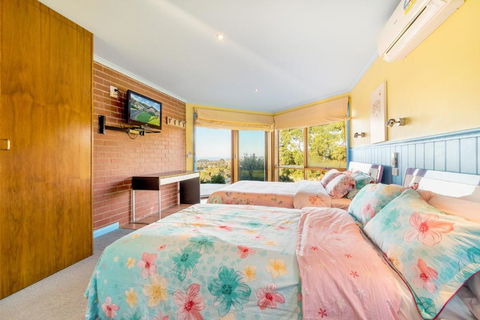 Apollo Panorama Guesthouse - Sunshine Coast Guide 3