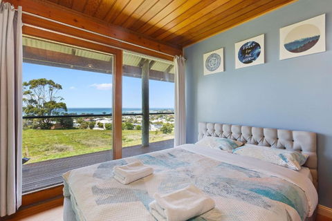Apollo Panorama Guesthouse - Sunshine Coast Guide 1