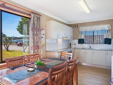 Apollo Unit 12 Ground Floor - Sunshine Coast Guide 0