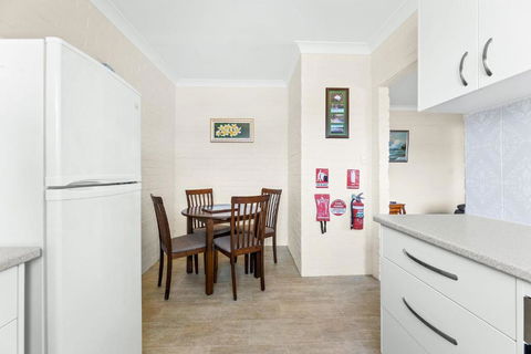 Apollo Unit 14 1st Floor - Sunshine Coast Guide 3