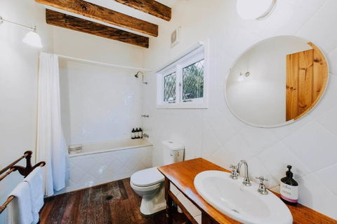Apple Tree Cottage - An Idyllic Country Reset - Sunshine Coast Guide 2
