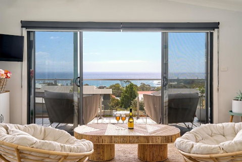 Apsley View - Sunshine Coast Guide 0