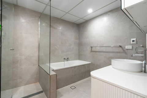 Apt In Kingston - 10min To Lake Burley Griffin - Sunshine Coast Guide 3