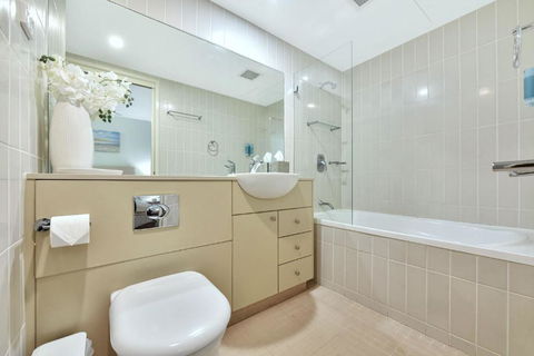 Aqua Delight Nelson Bay - Sunshine Coast Guide 4