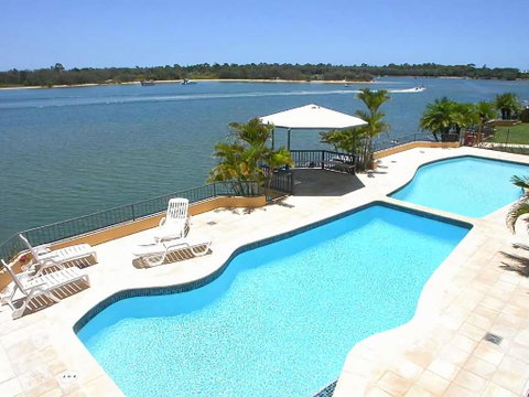 Aqua Linea 6 Noosa Parade 82 - Sunshine Coast Guide 2