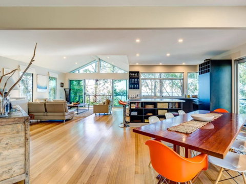 Aqua Pure At Hyams Beach - Sunshine Coast Guide 2