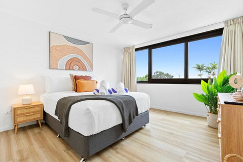 Aquarius Esplanade Retreat - Sunshine Coast Guide 3