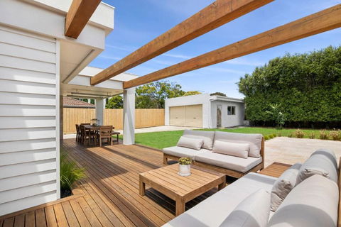 Aquilla By The Beach - Sunshine Coast Guide 2