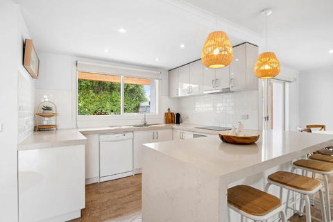 Aquilla By The Beach - Sunshine Coast Guide 4