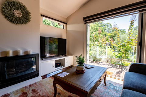 Araluen Boutique Accommodation - Sunshine Coast Guide 2