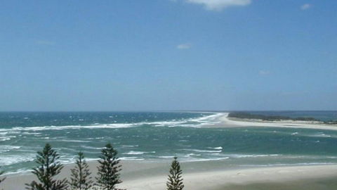 Araluen Unit 14 - Sunshine Coast Guide 1