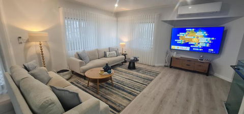 ARay At Cooee Bay - Apt A - Beach House Yeppoon - Sunshine Coast Guide 4