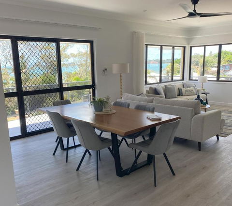 ARay At Cooee Bay - Apt A - Beach House Yeppoon - Sunshine Coast Guide 2