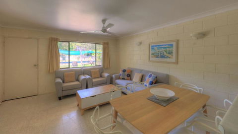 Arcadia Palms 1 - Sunshine Coast Guide 2