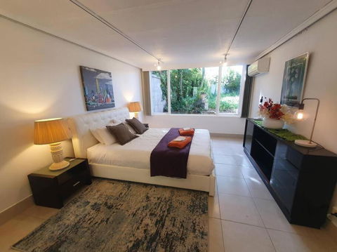 Architectural Comfy 2B&2B Home With A Garden View Close To A Lake And Yarralumla Shopping Centre - Sunshine Coast Guide 4