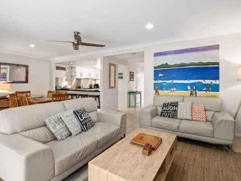 Ardem At Byron - Sunshine Coast Guide 2