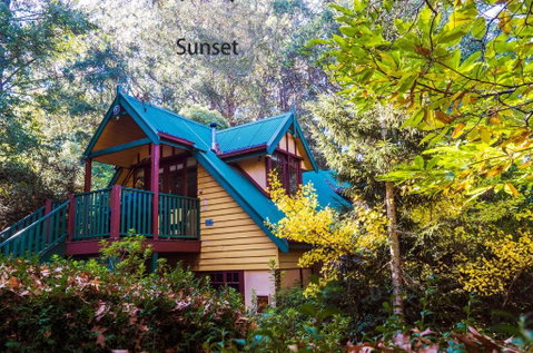 Arnica Views Summit Retreat - Sunshine Coast Guide 4