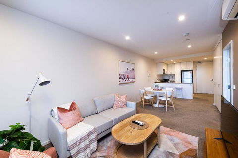 Arte 46 - Sunshine Coast Guide 0