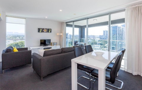 Artique Surfers Paradise - Official - Sunshine Coast Guide 3