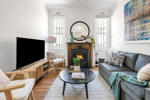 Artscape - Luxurious Bondi Beach Family Villa! - Sunshine Coast Guide 2