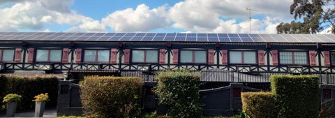 Ascot Motor Inn - Sunshine Coast Guide 0