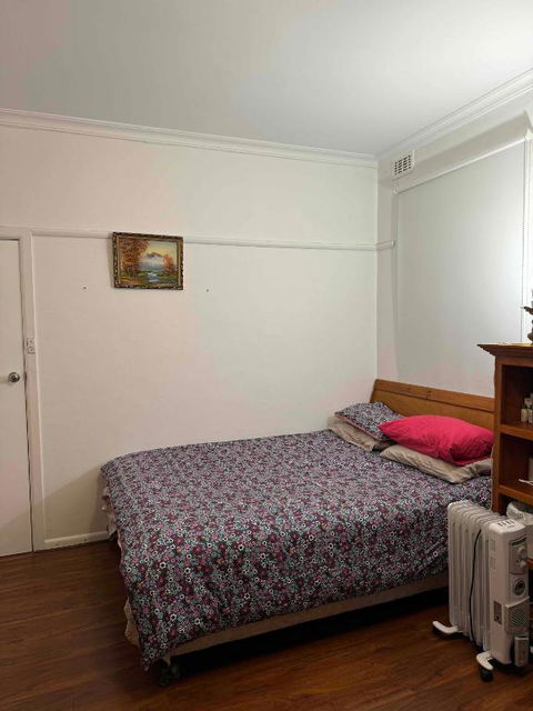 Ashburton Big Room With Shared Bathroom 1 - Sunshine Coast Guide 1