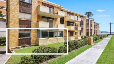 Ashwood 100 Meters To Beach, Shops, Cafes Accom Holidays - Sunshine Coast Guide 2